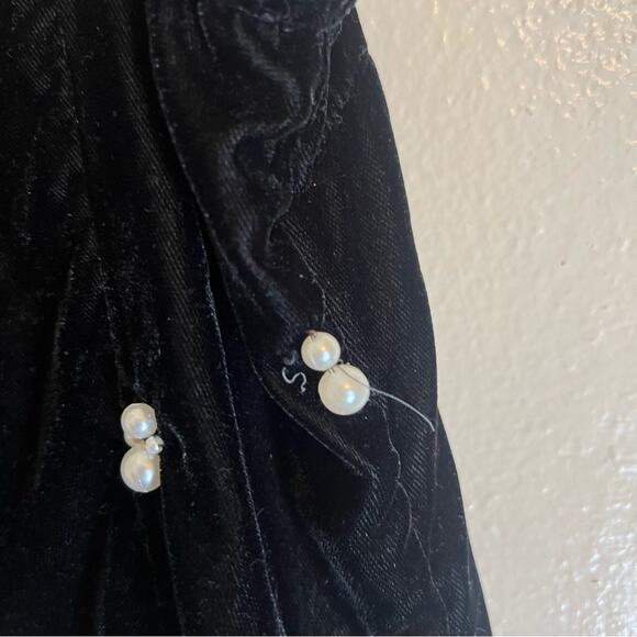 Urban Outfitters Velvet Pearl Beaded Midi Dress Black NWT - Picture 6 of 10